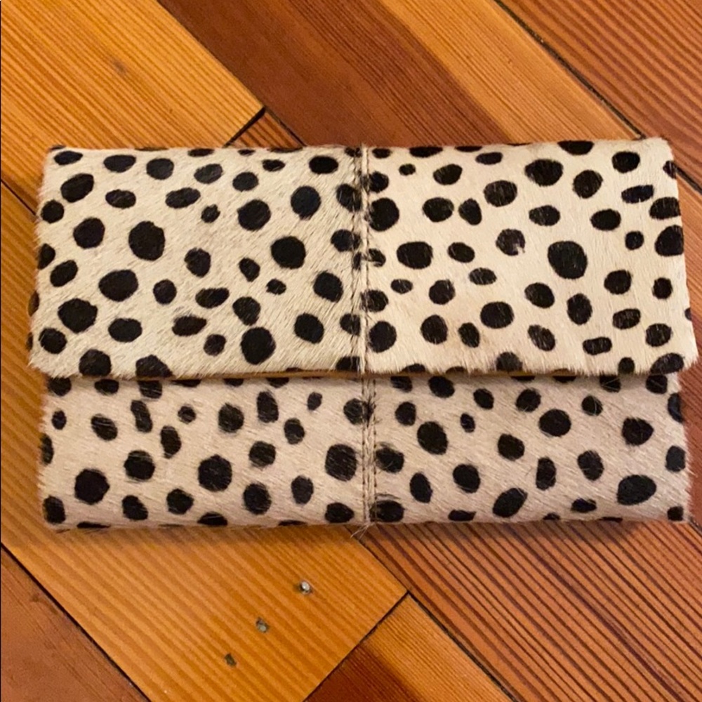 Olive & Cocoa Faux Fur Leopard Wallet